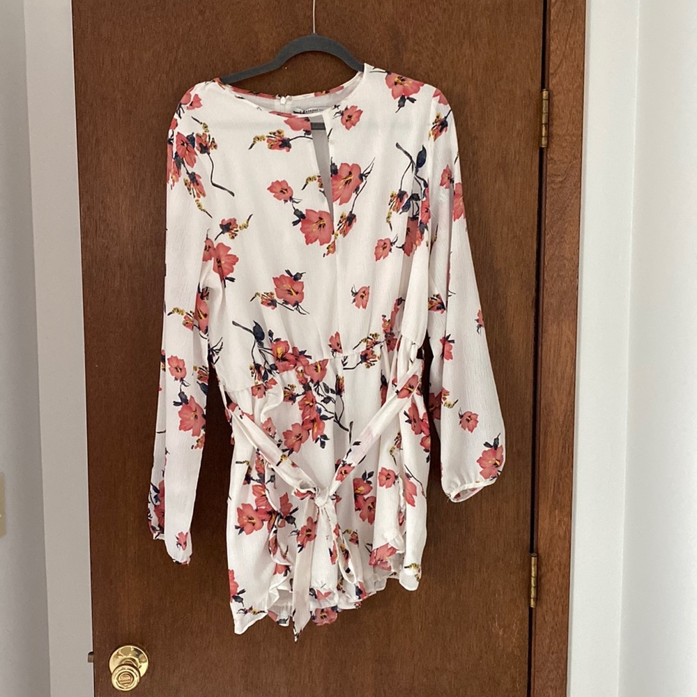 Never Been Worn floral print romper